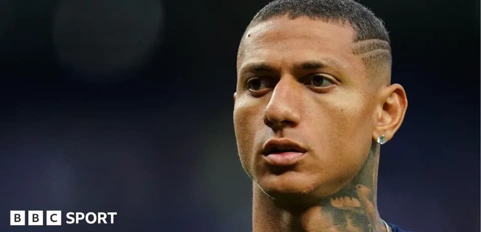 Player with short hair and tattoo during match