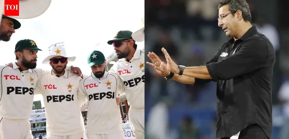 Pakistani cricket team huddled, coach giving instructions