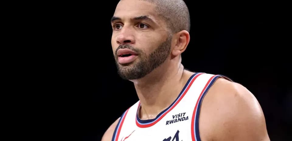 Basketball player in Clippers uniform during game