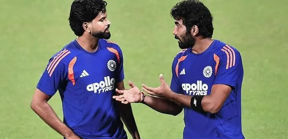 Two players discussing during training session