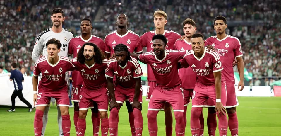 Real Madrid players posing for team photo