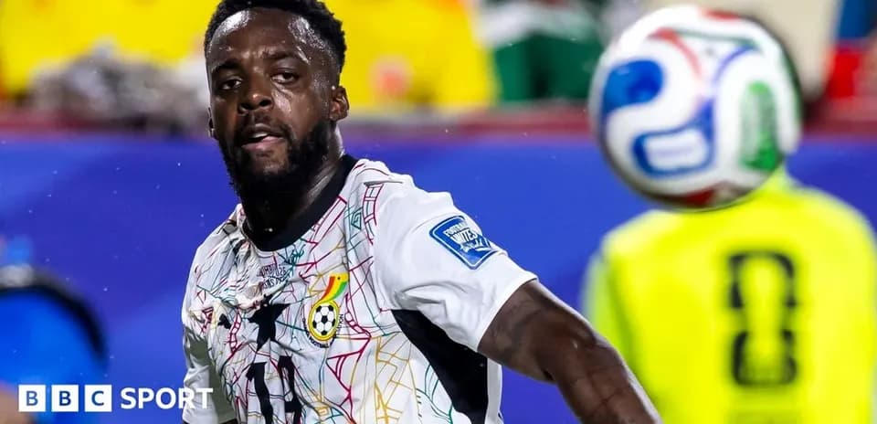 Ghana player preparing to receive the ball during match