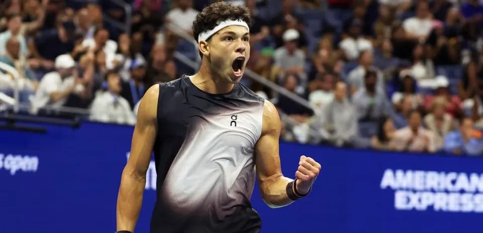 Tennis player celebrating during US Open match