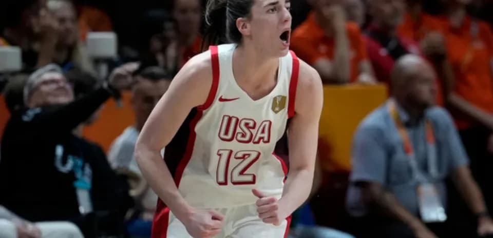 USA player celebrating during basketball game