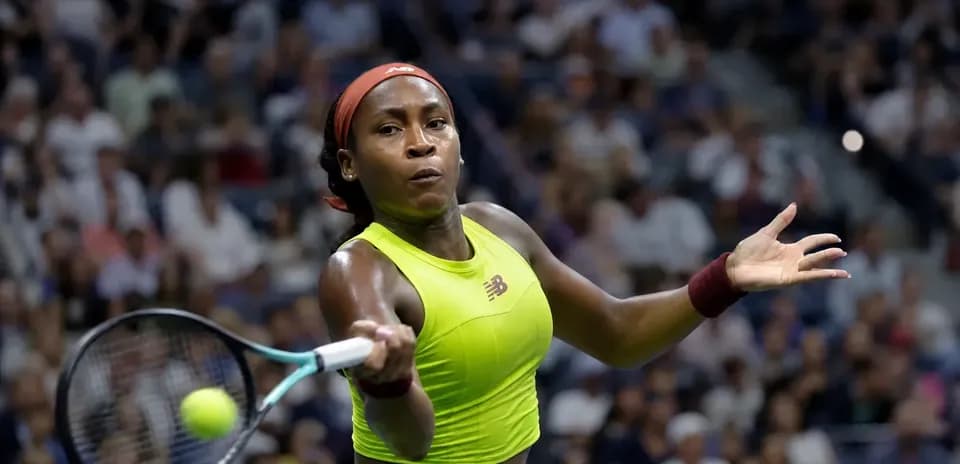 Coco Gauff hitting a forehand during match