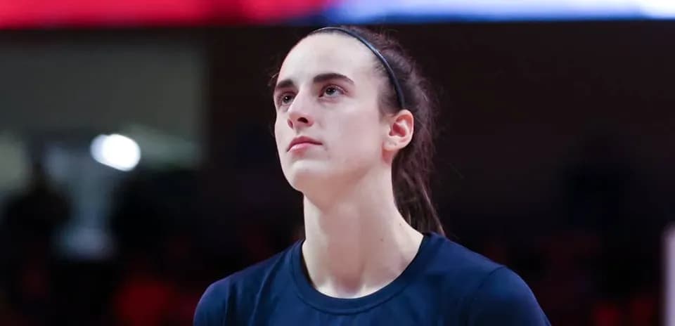 Basketball player preparing before the game
