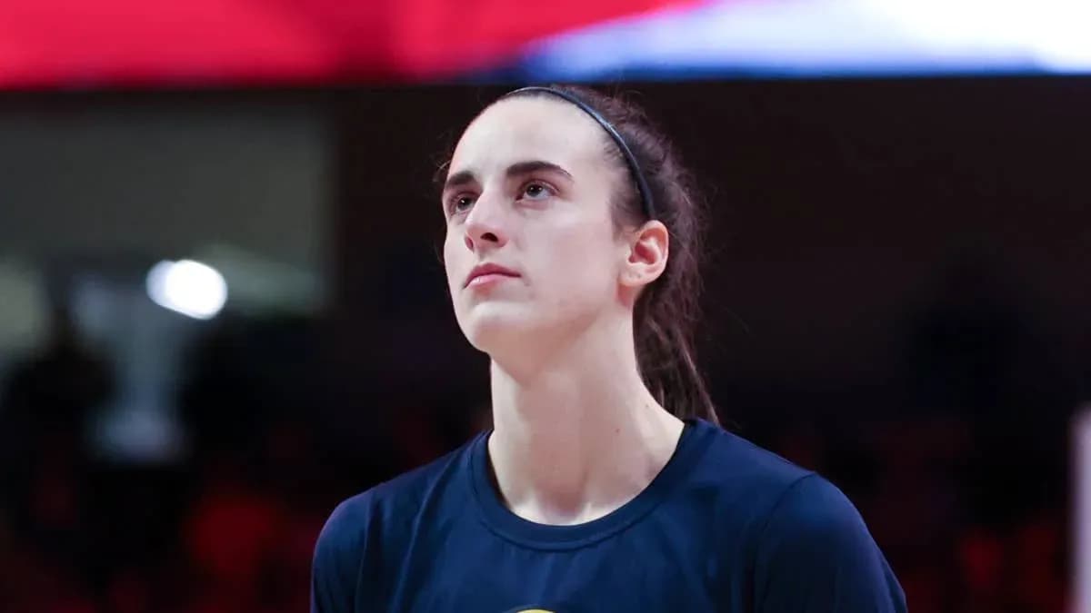 Basketball player preparing before the game