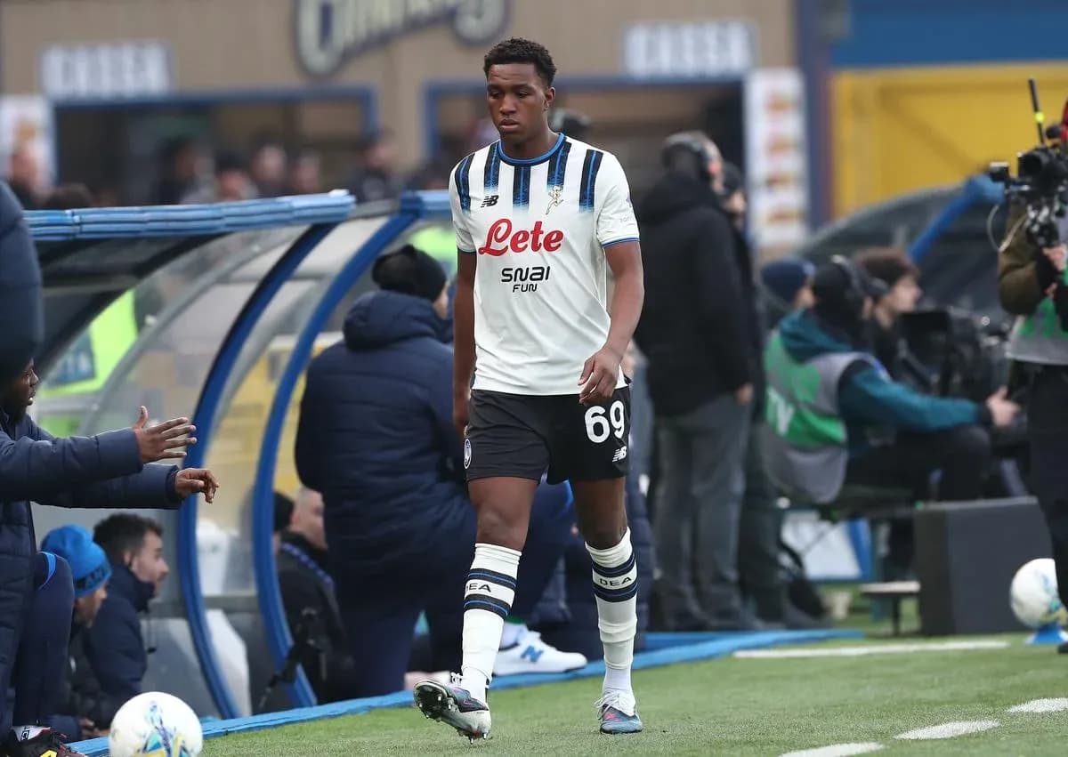 Player walking off the pitch during a match Player walking off the pitch during a match