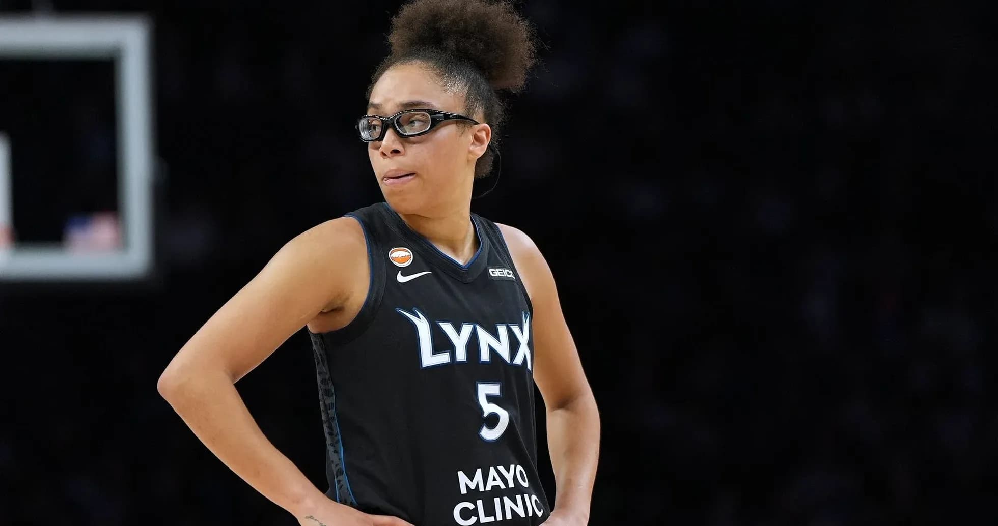 Player in Lynx jersey during basketball game Player in Lynx jersey during basketball game