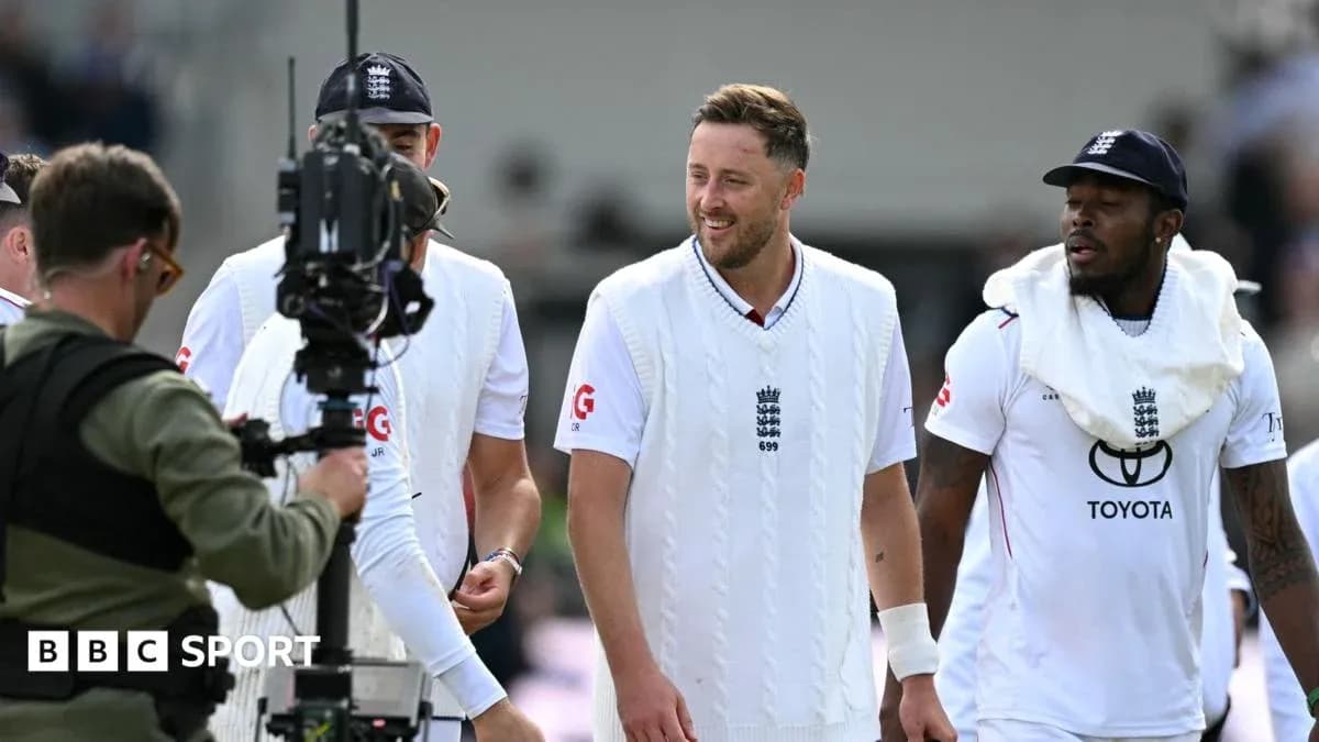 England cricket team players walking off the field England cricket team players walking off the field