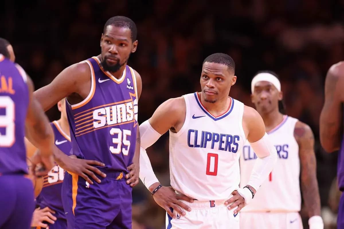 Kevin Durant and Russell Westbrook during game moment Kevin Durant and Russell Westbrook during game moment