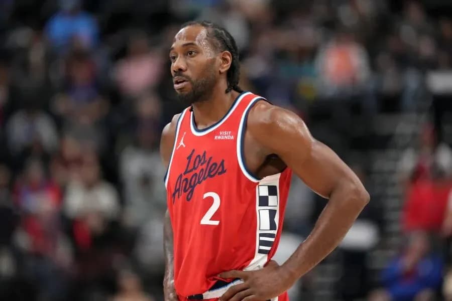 Player in red Los Angeles jersey during game Player in red Los Angeles jersey during game